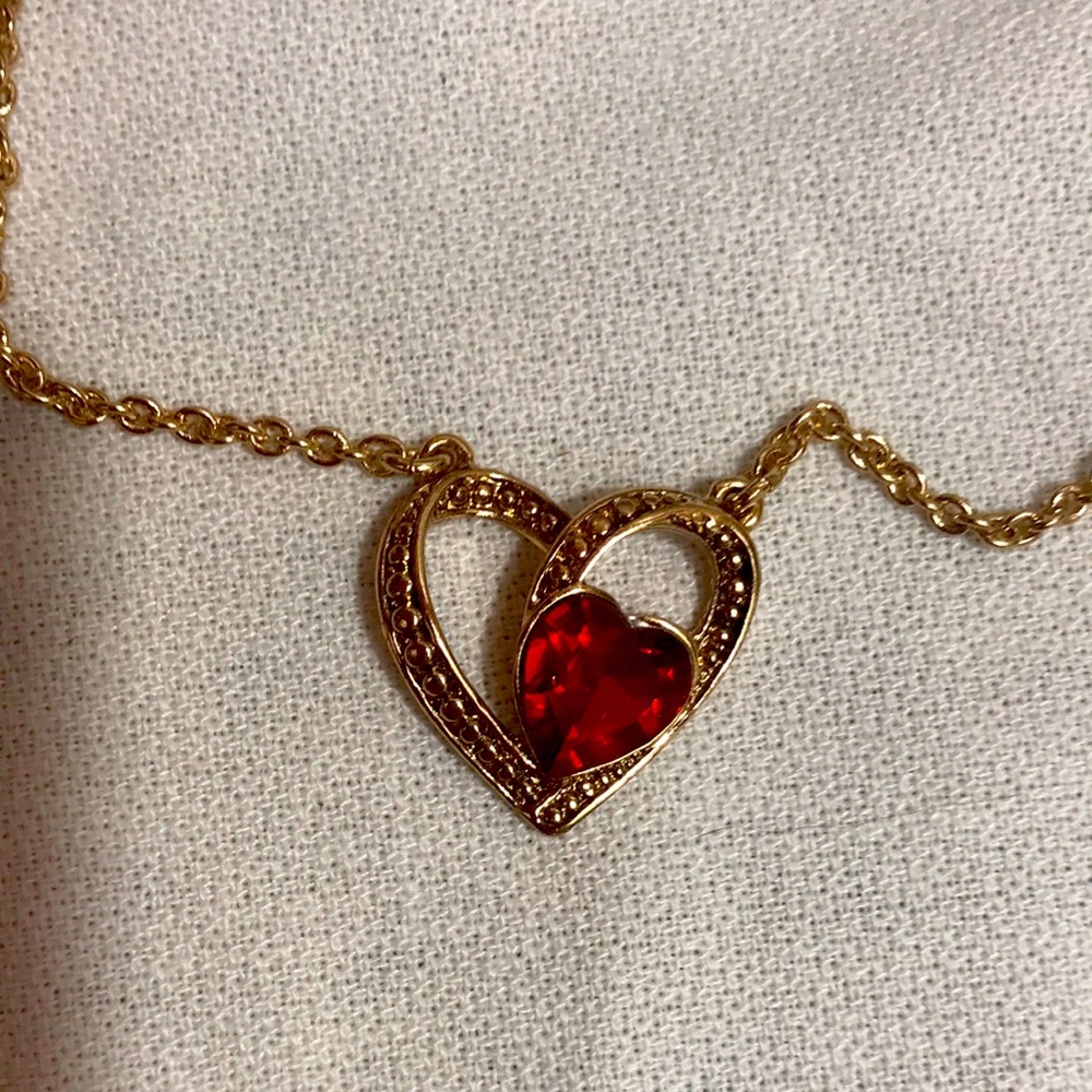 NWT NAPIER Gold tone Heart Necklace with red stone - Picture 1 of 3
